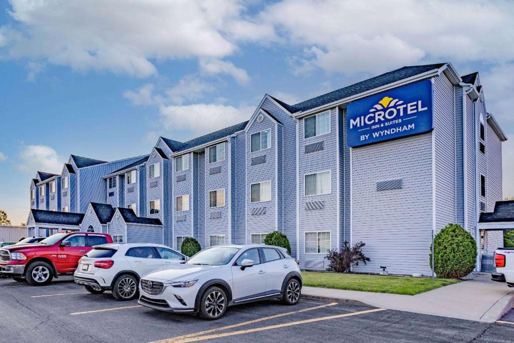 Microtel Inn & Suites by Wyndham Plattsburgh, Plattsburgh