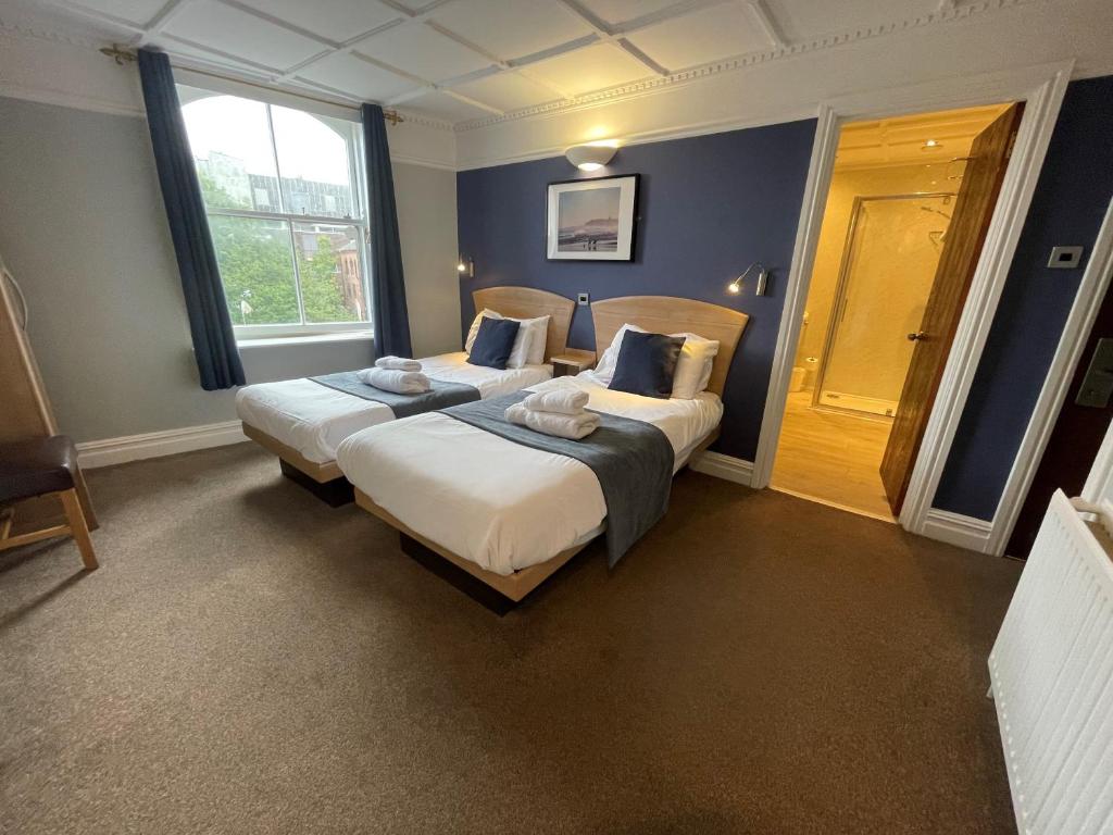 Twin Room, The George Hotel in Whitby