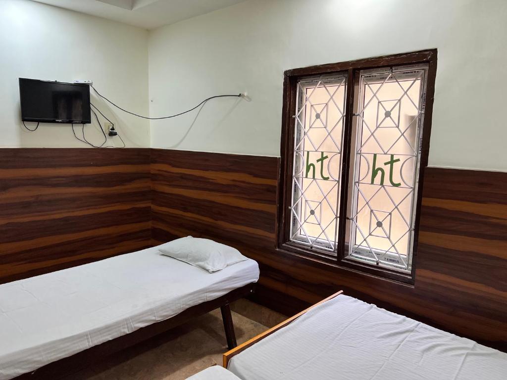 HOTEL THILAK photo