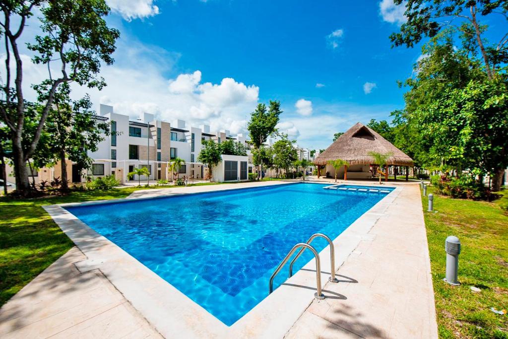 Charming & Comfortable House, 15 min to Downtown, Playa del Carmen