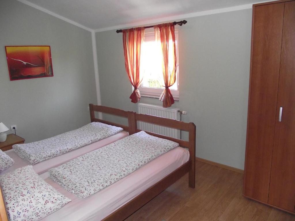Apartments with a parking space Novi Vinodolski - 15823 photo
