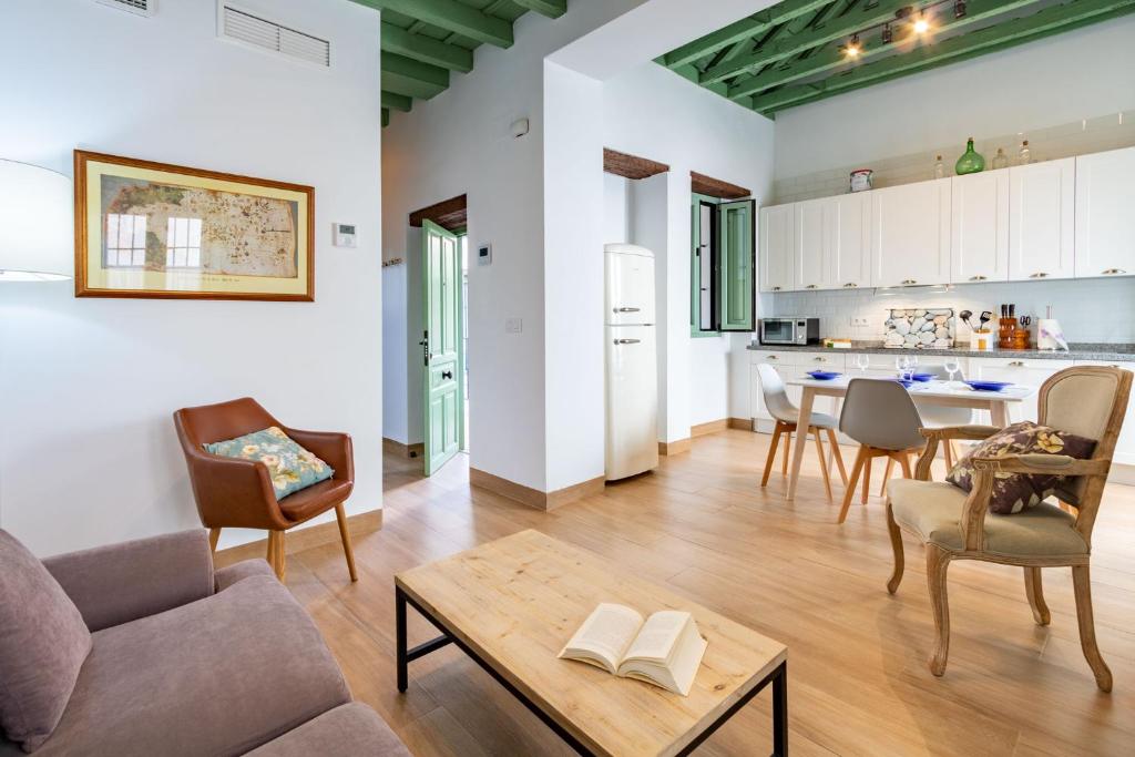 Charming apartment at La Alameda Seville City Center by OCityzen, Sevilla