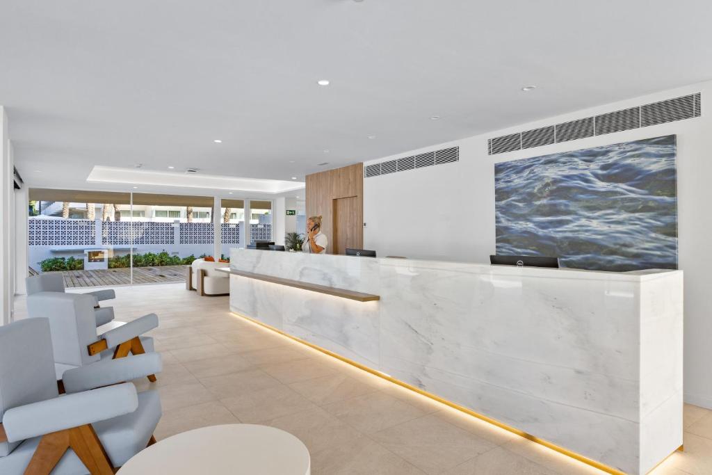 Palmanova Beach Apartments by TRH — Palmanova, Baleary