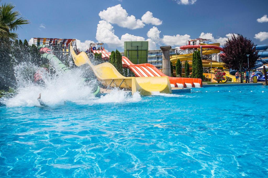 Aqua Nevis Hotel & Aqua Park - All Inclusive — Swimming pool in Sunny Beach, Burgas Region