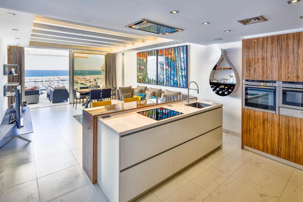 306 -Luxury Selection- Puerto Banus Marbella Front Line Penthouse - 3