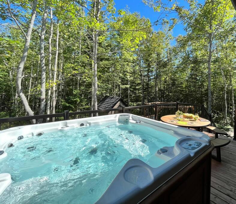 L'Escale de la Martine - Intimité, SPA et boisé, Petite-Rivière-Saint-Francois