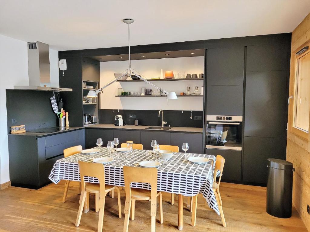 Appartement de charme avec jacuzzi et parking, 6 pers. aux Gets - FR-1-598-92 - 2