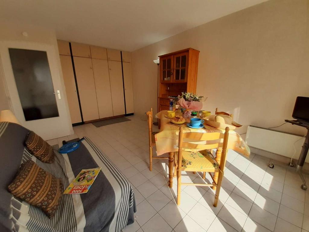 Studio 2 personnes avec piscine à Fréjus - FR-1-226A-150 - 3