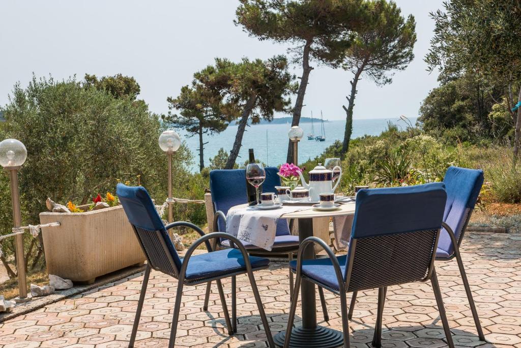 Seaside holiday house Artatore, Losinj - 17102 photo