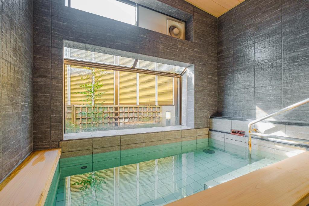 Hot spring bath, Sea Hotel Asahiya in Himi