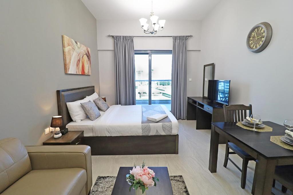 Large and Complete I Near Dubai Mall, Dubaj