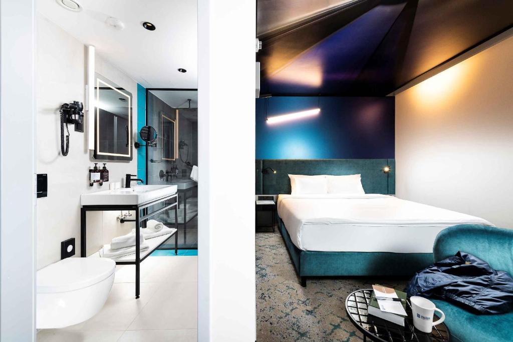 The Three Corners Downtown Edition Hotel photo