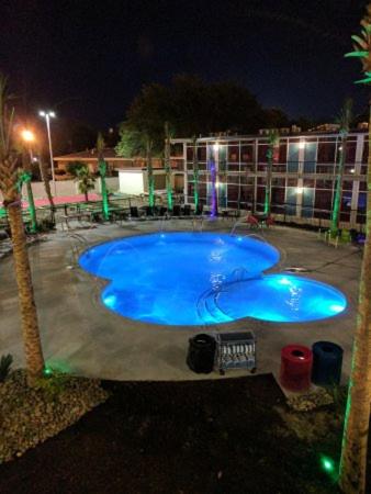 Mother Earth Motor Lodge photo