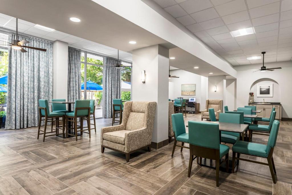 Wyndham Santa Barbara photo