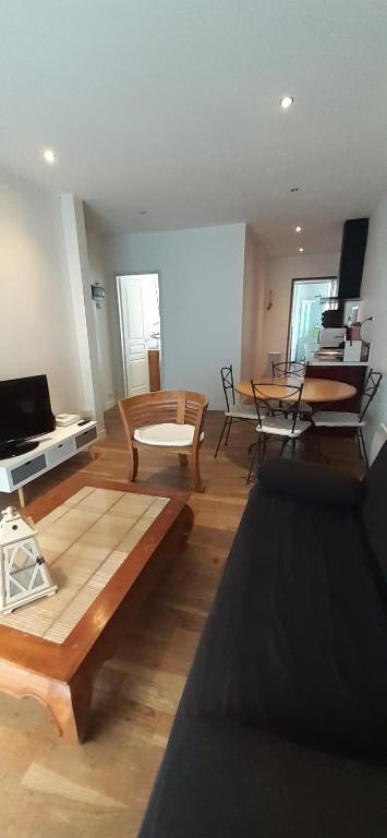 20 rue Edouard Corbiere, proche gare SNCF de BREST 전경