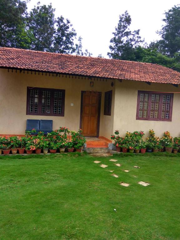 Madhu Giri Stay — Hotel in Chikmagalur