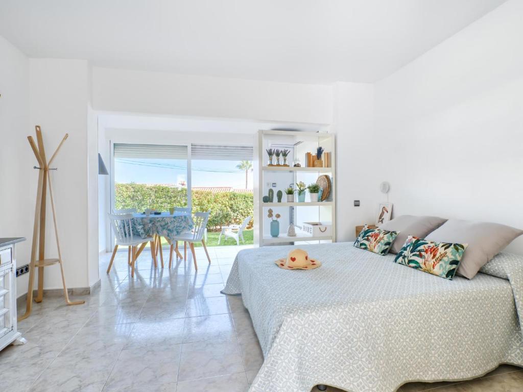 GORGEOUS 31 LA GAVIOTA, ALCANTARA, WiFi, POOL - 2