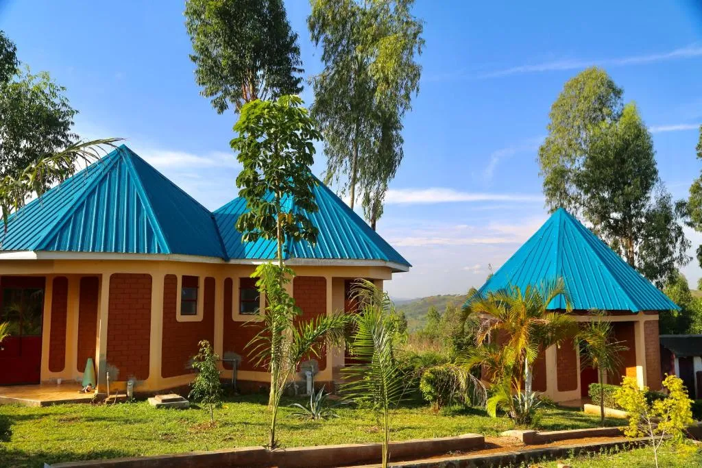 Sina Village, hotel in Mpigi