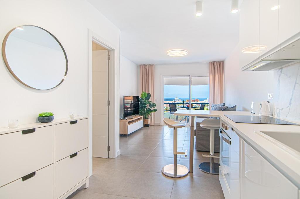 Modern Ocean View Apartment PH12 - 5
