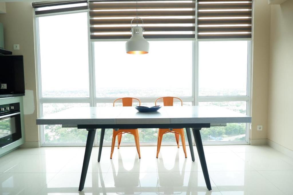Time suite- Bizloft Karawaci — Hotel in Tangerang