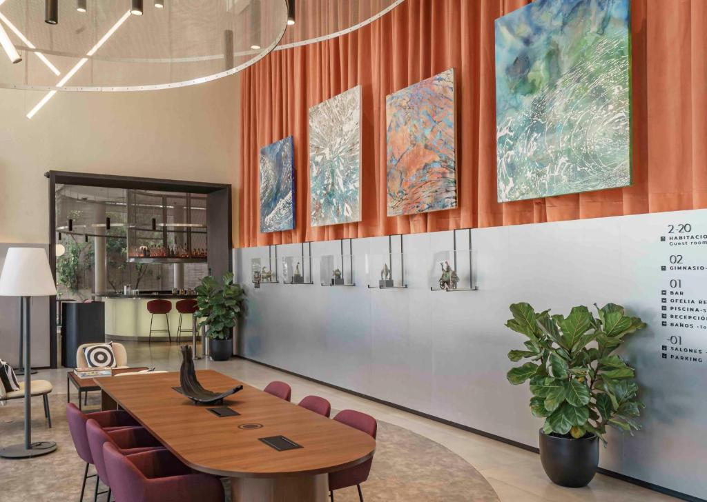 フロント・ロビー