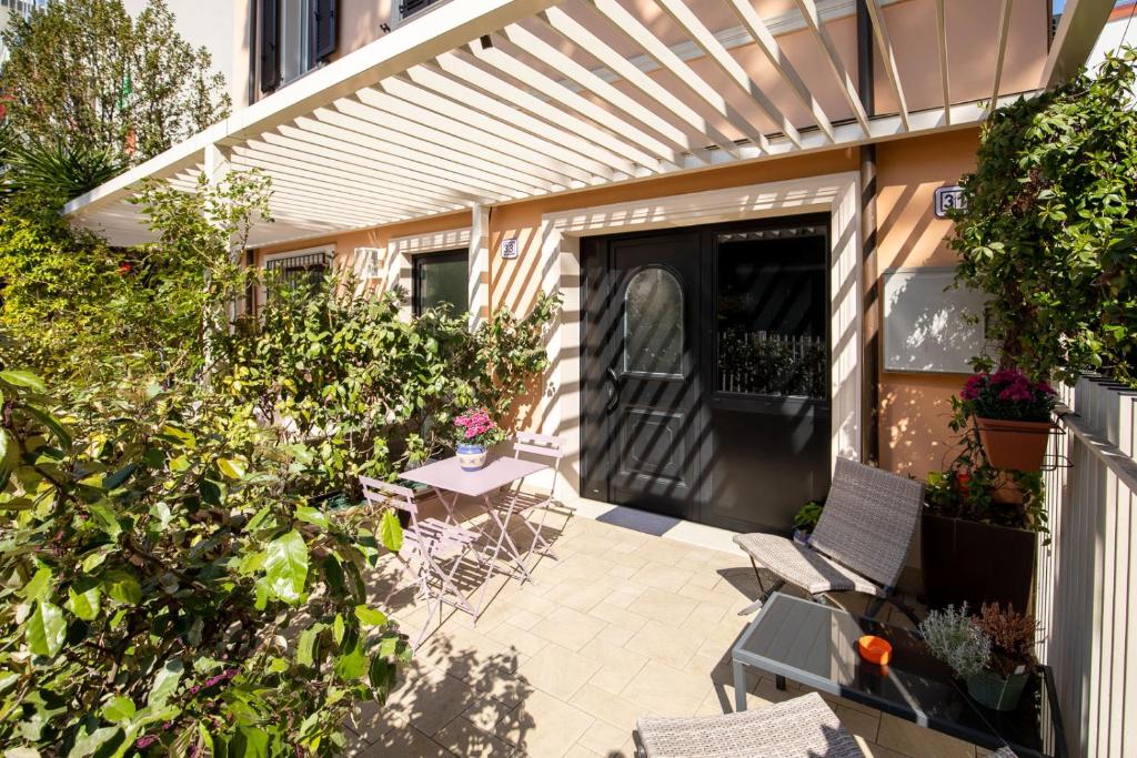 Romantico Open Space a 3min dalla spiaggia - HomeUnity, Rimini