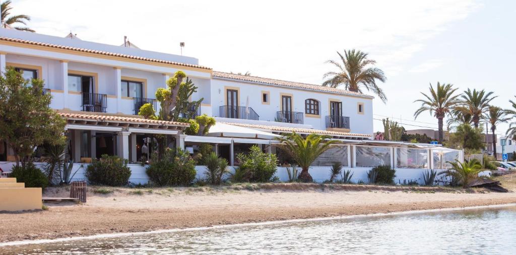 Hostal la Savina — Hotel in Formentera