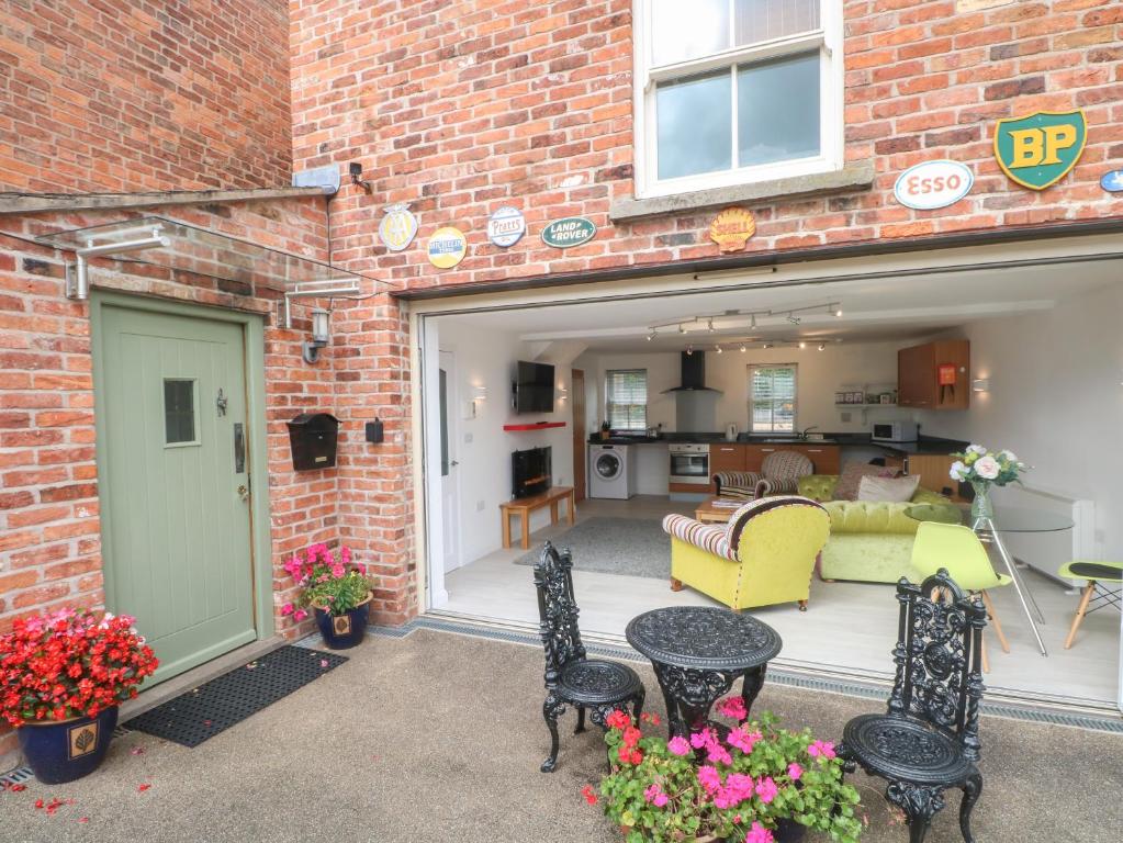 The Lodge at Cross Cottage, Wrexham