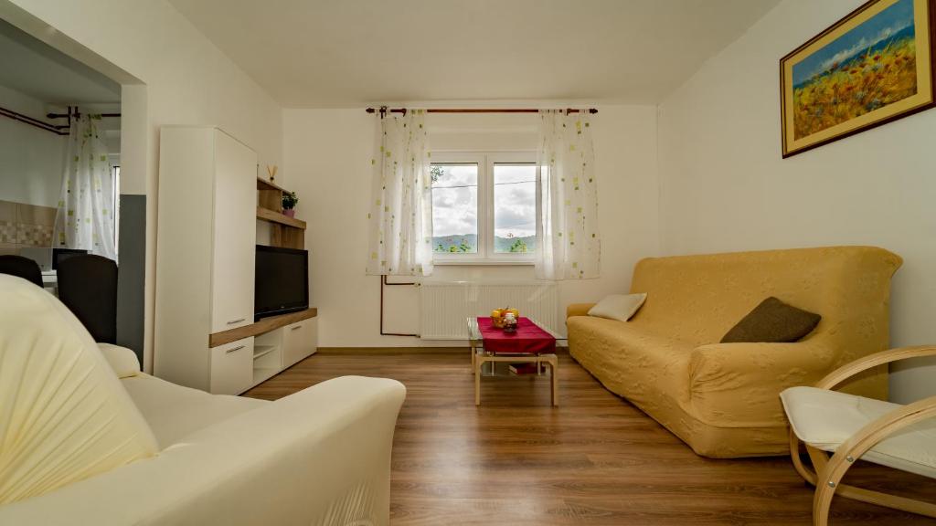 APARTMAN GRADINA, Gomirje