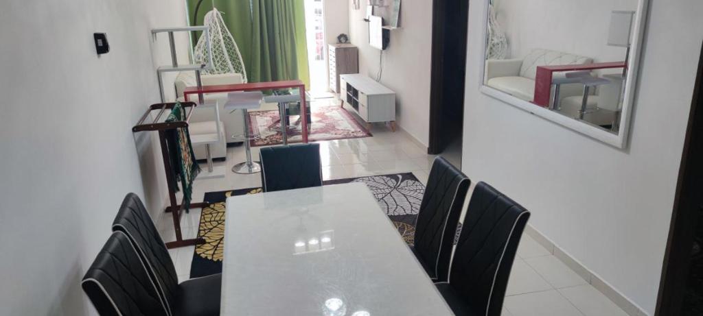 RH Homestay Telok Kemang PD photo