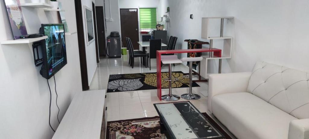 RH Homestay Telok Kemang PD photo