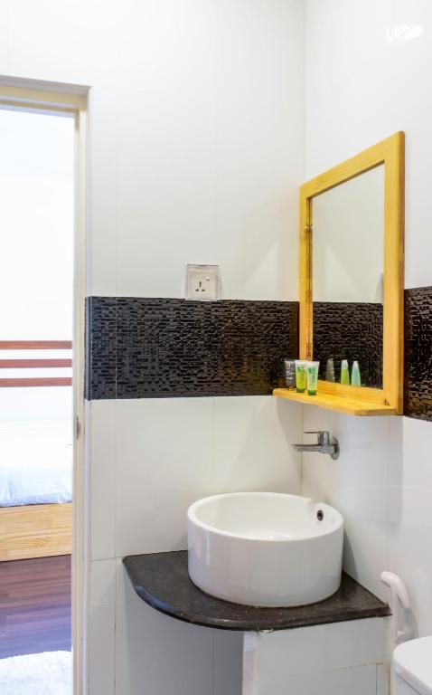 Green Leaf Guest House - Omadhoo photo