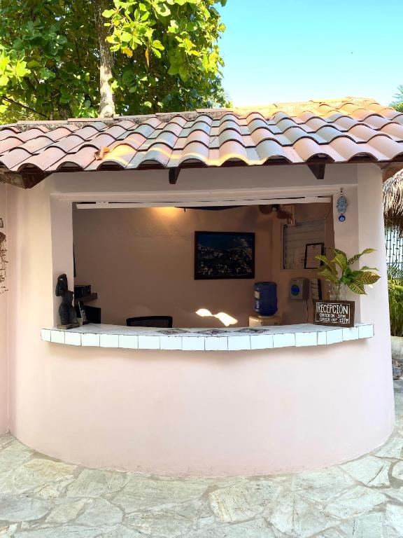 Front desk [24-hour]