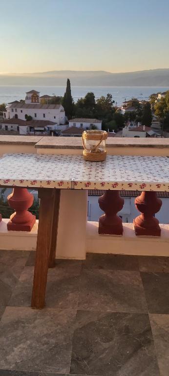 Tsitsinakis Traditional House — Hotel in Idra