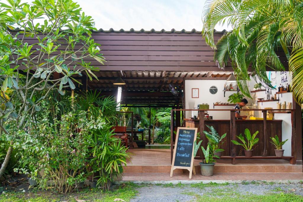 Restaurant, Bang Po Hut in Koh Samui