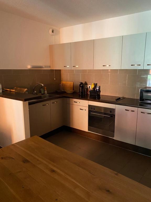 Appartement en centre ville à 30m du télécabine - 2