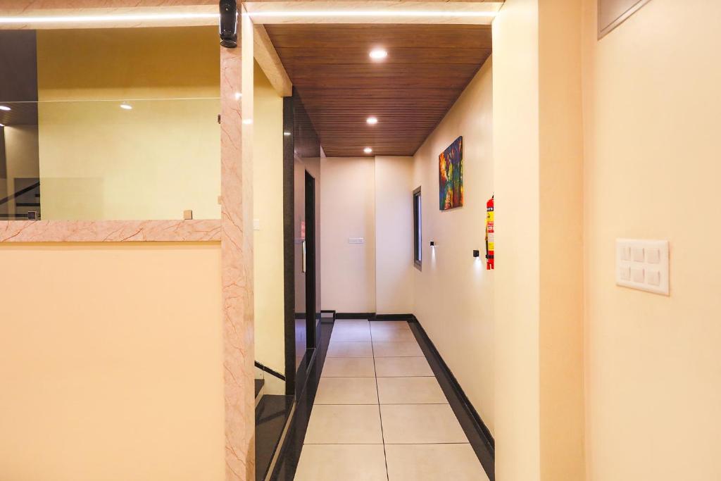 OYO 79964 Collection O Hotel Balaji Paradise photo