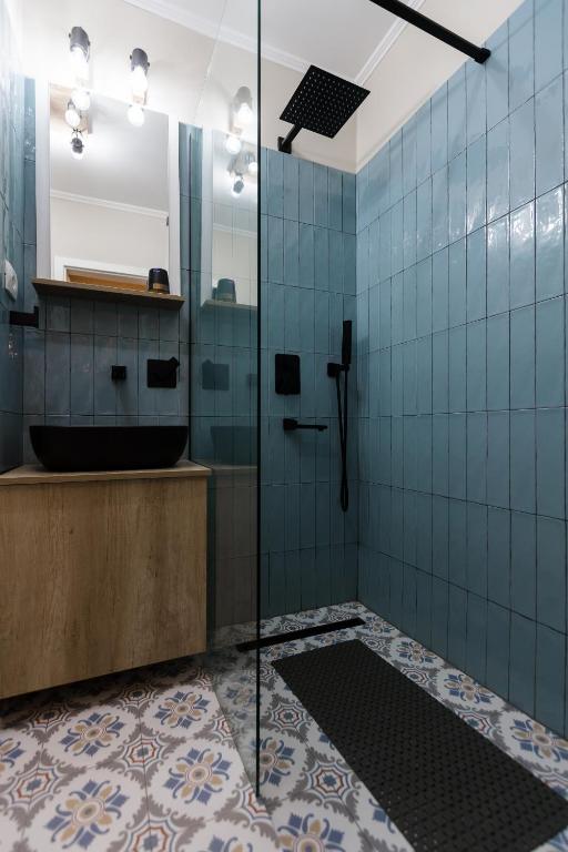 Lovely flat, UltraCentral, with Free Parking VIC8 photo