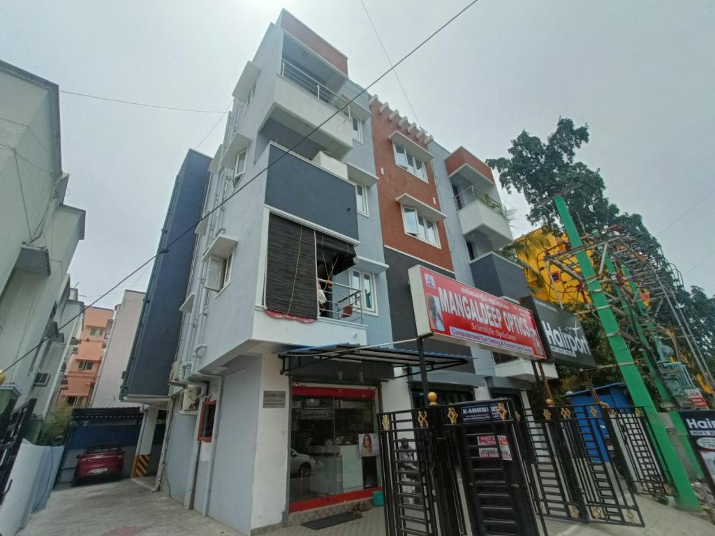 New Metro Serviced Apartment — Hotel in Chennai