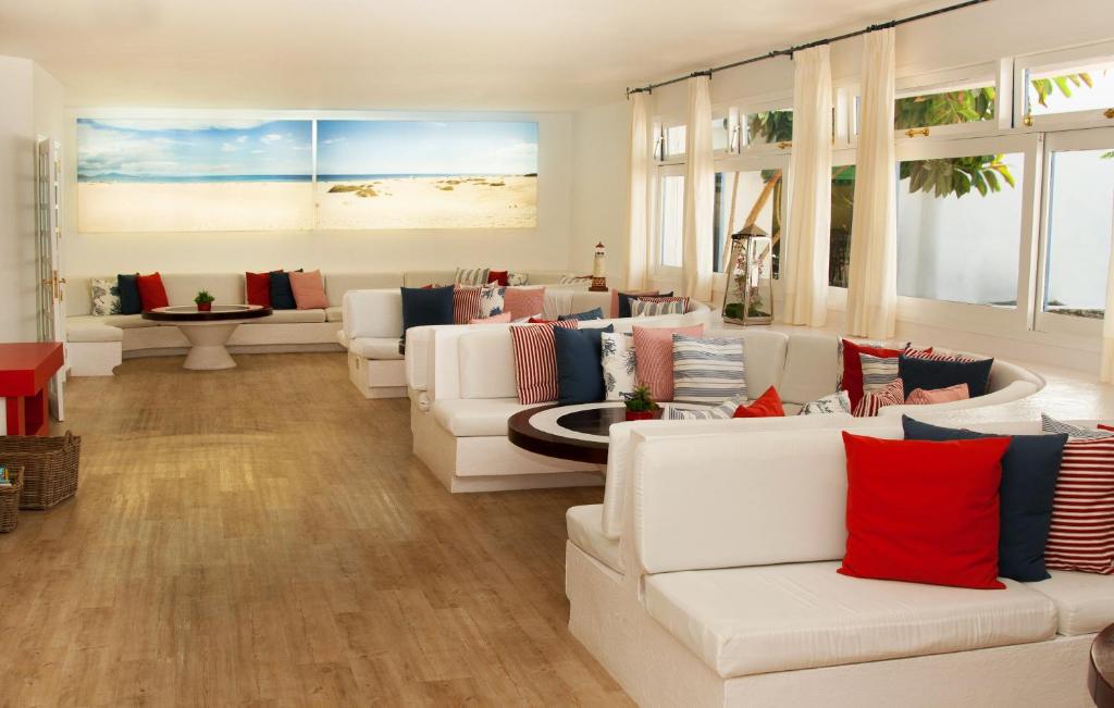Apartamentos Panorama Adults Only — Restaurant & bars in Puerto del Carmen, Canary Islands