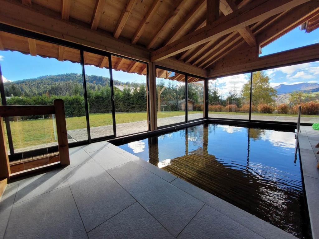 Chalet de prestige, proche des pistes aux Gets - 1
