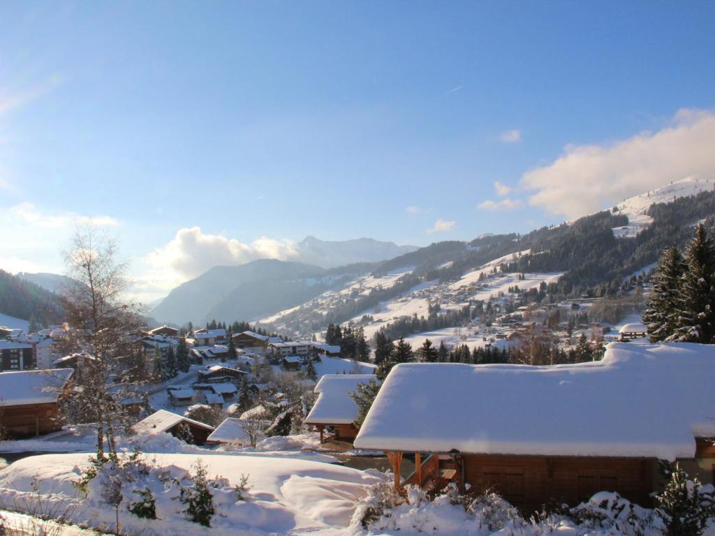 Chalet de prestige, proche des pistes aux Gets - 2