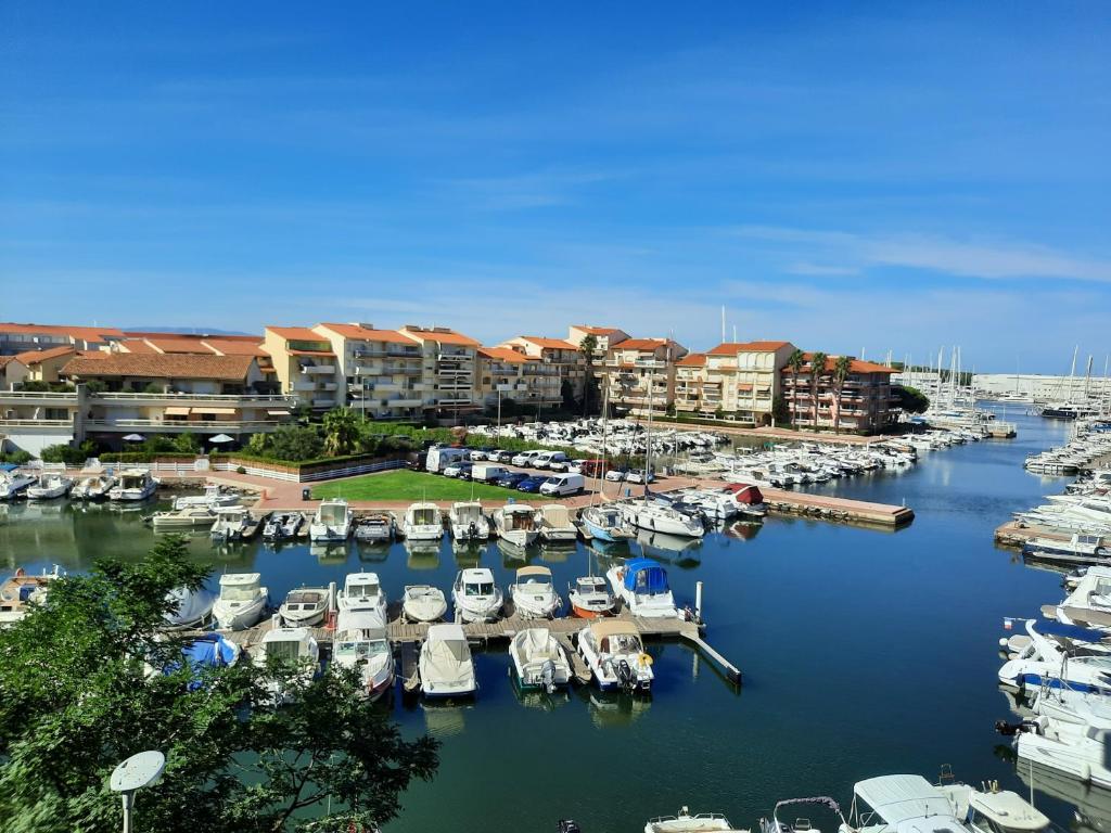 Appartement T2 vue Mer et Port,2 balcons, Parking privé, Canet-en-Roussillon