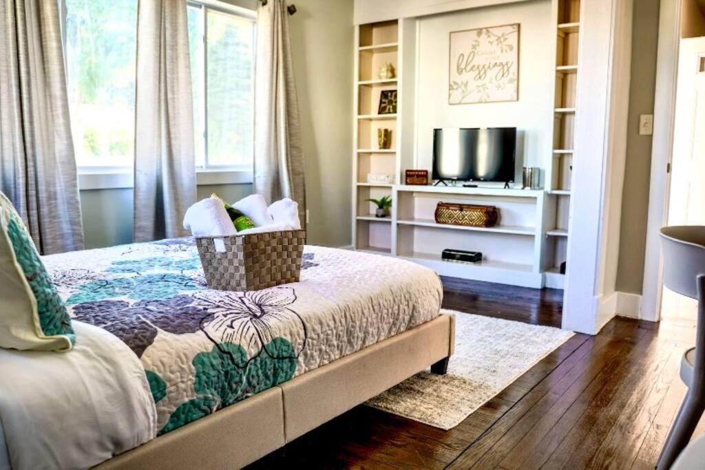Fabulous Two Bedroom in Groton