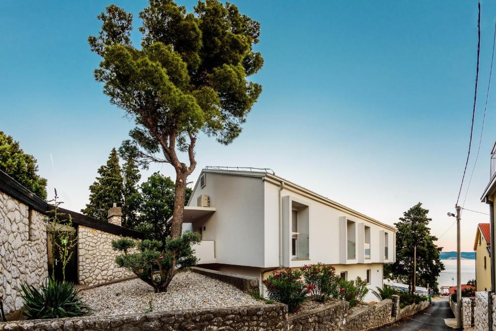 Rooms by the sea Novi Vinodolski - 19837, Novi Vinodolski