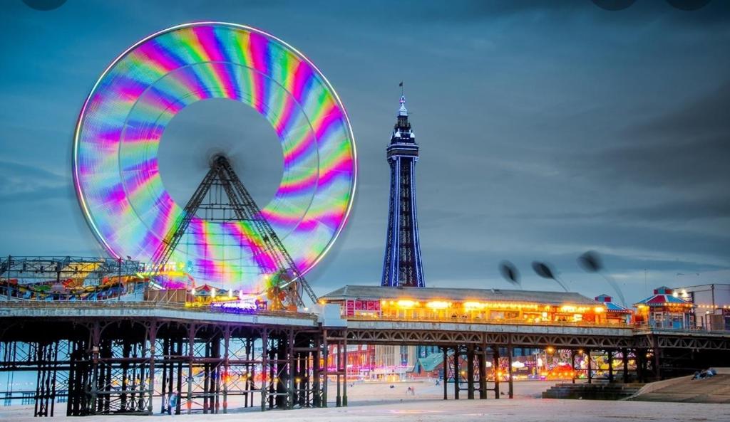 Blackpool Central Apartments - 1st Floor - 3 Bedrooms, Blackpool