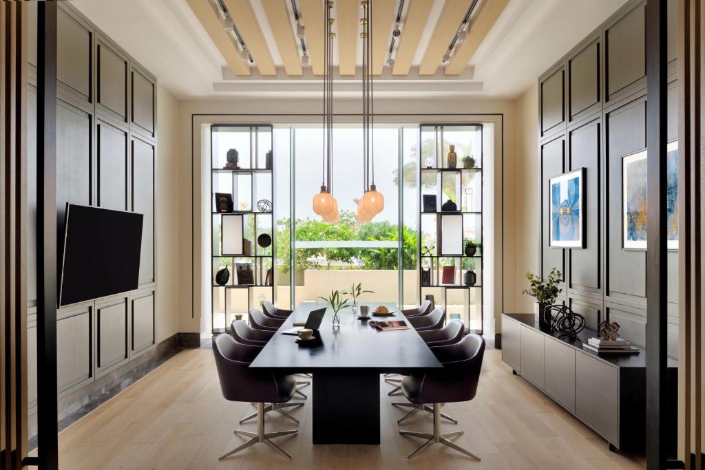 フロント・ロビー