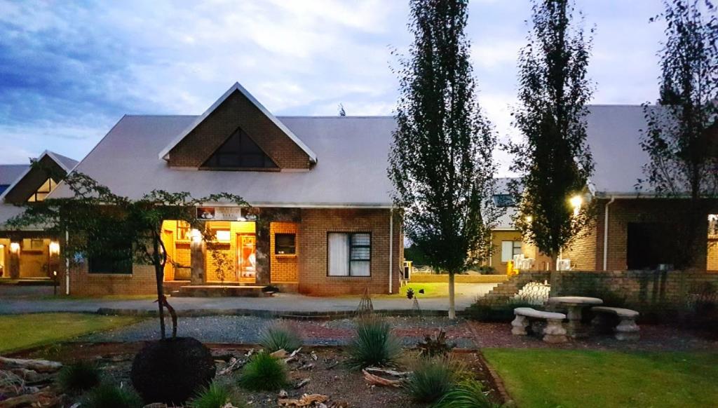 Eldorado Lodge CC — Hotel in Kuruman