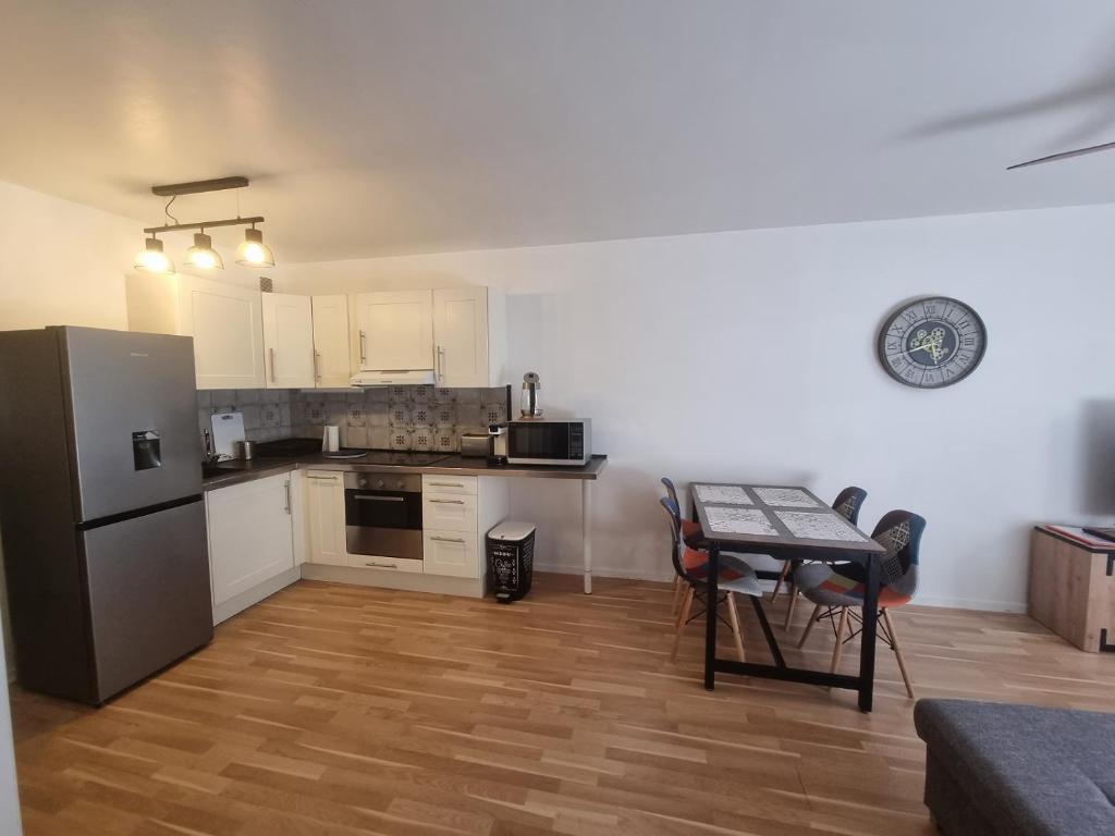 Appartement T2 45 M2 Meublé 3 étoiles tout confort hyper centre de Dax - 4