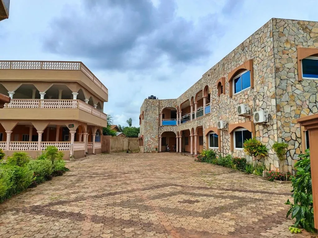 Bois vert Hôtel, hotel in Abomey